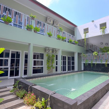 Hotel Oyo 583 Puri Gejayan Asri Syariah Yogyakarta Exterior foto