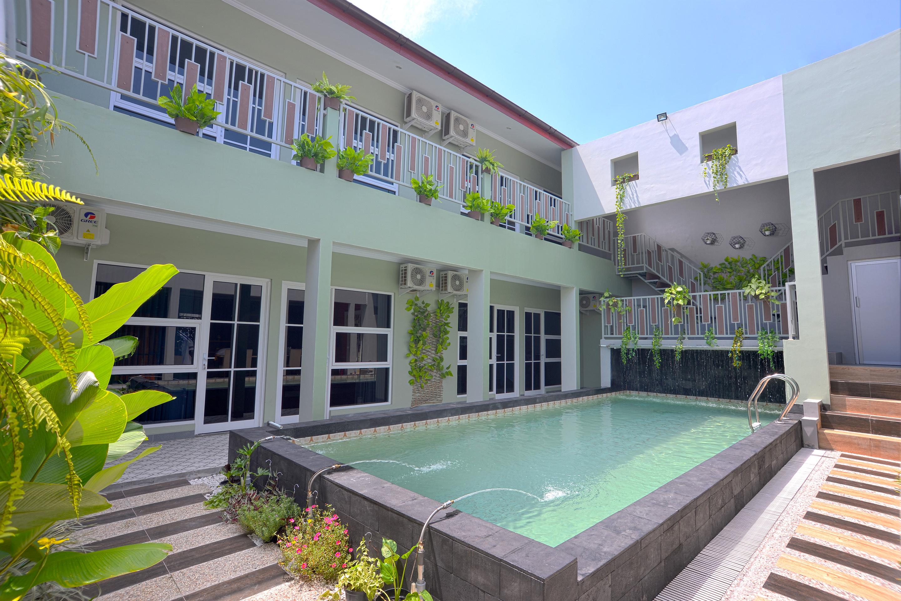 Hotel Oyo 583 Puri Gejayan Asri Syariah Yogyakarta Exterior foto