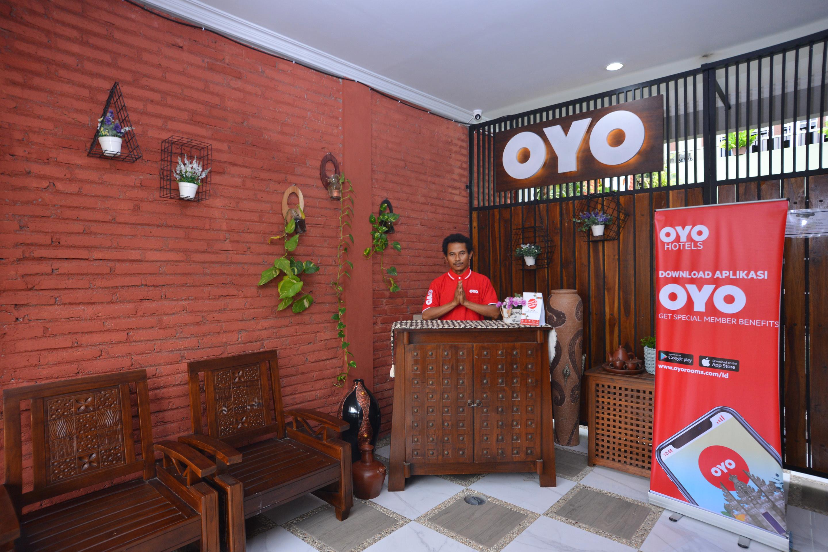 Hotel Oyo 583 Puri Gejayan Asri Syariah Yogyakarta Exterior foto