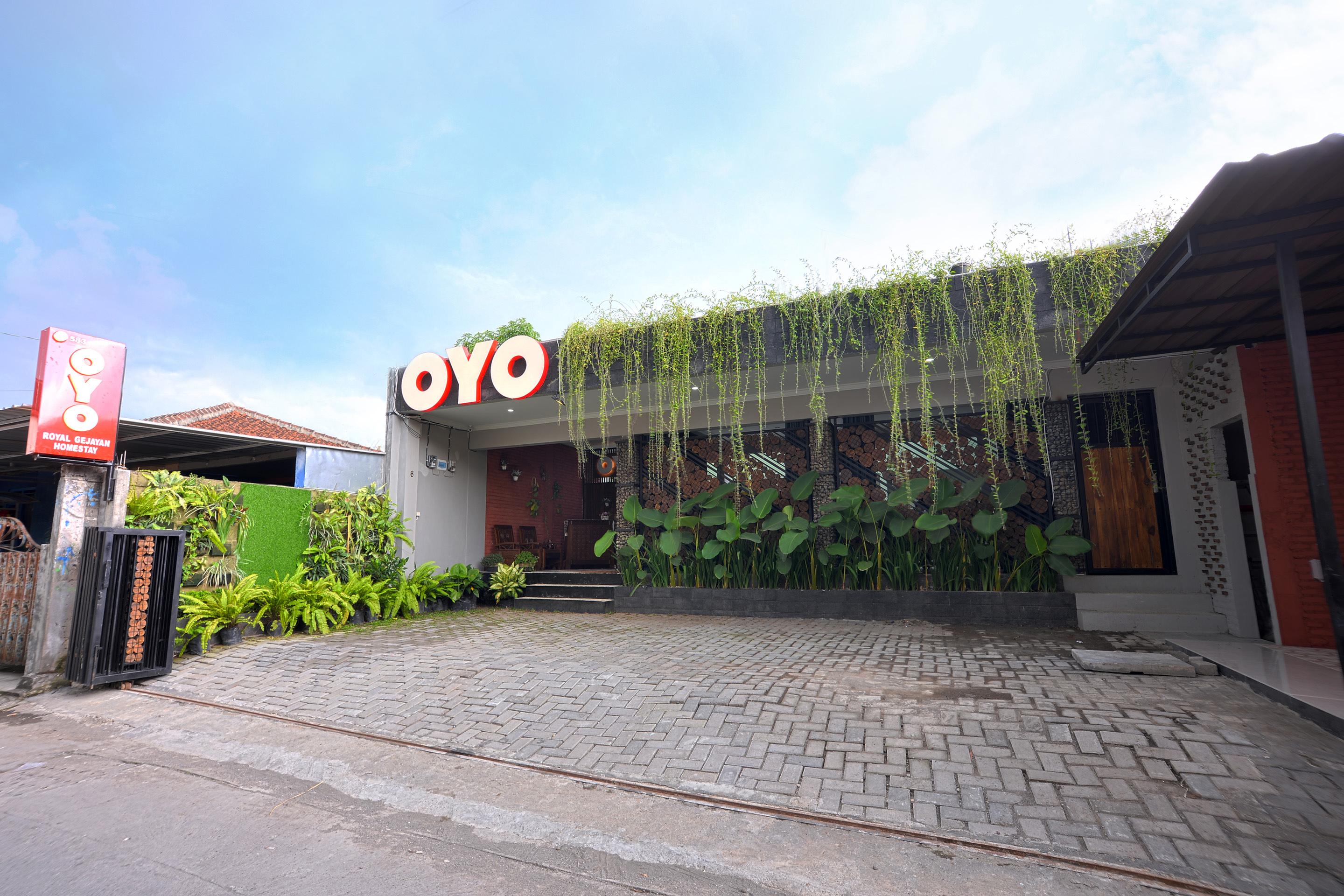 Hotel Oyo 583 Puri Gejayan Asri Syariah Yogyakarta Exterior foto