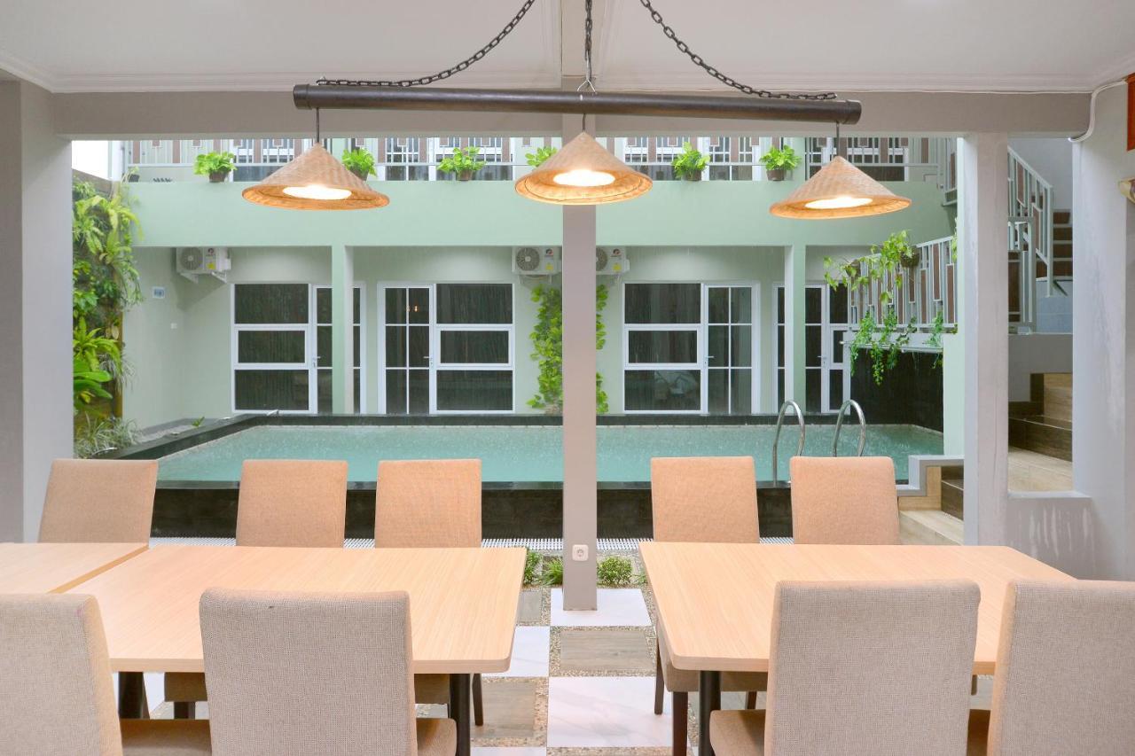 Hotel Oyo 583 Puri Gejayan Asri Syariah Kejayan Exterior foto